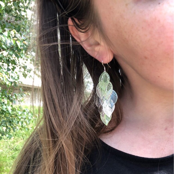 925 SS Leaves Earrings - Picture 3 of 3